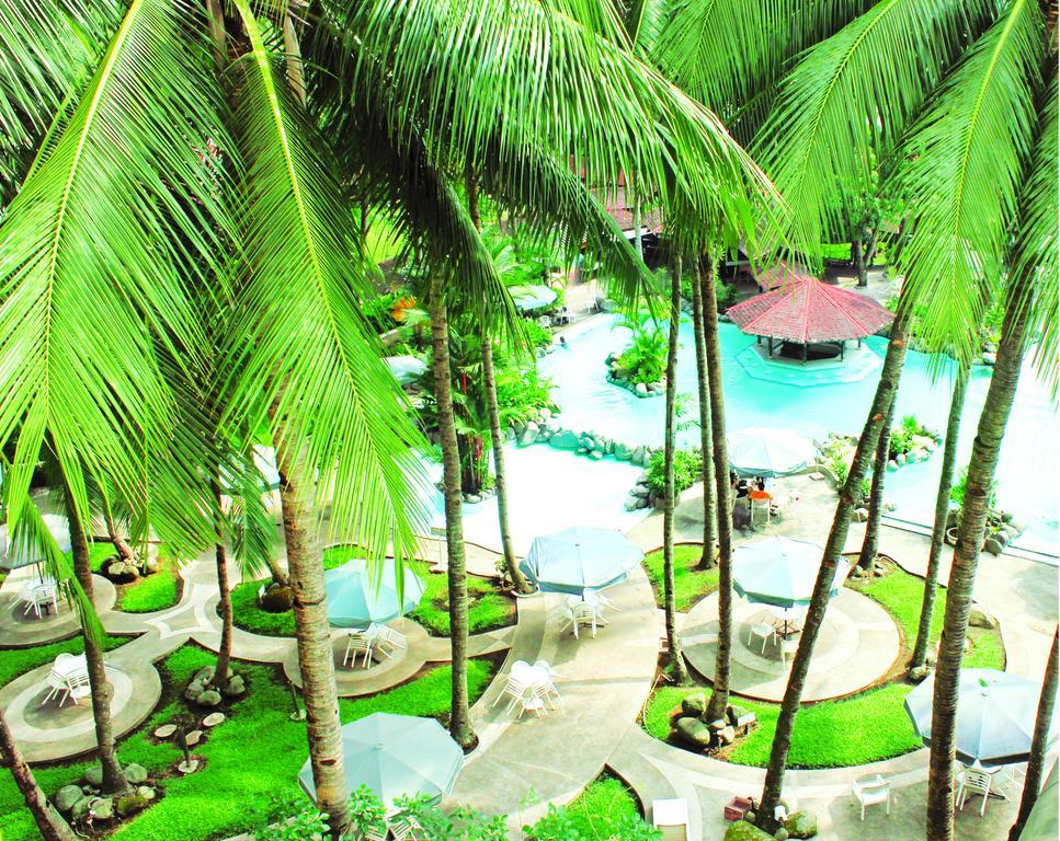 Danau Toba Hotel International Medan Exterior photo